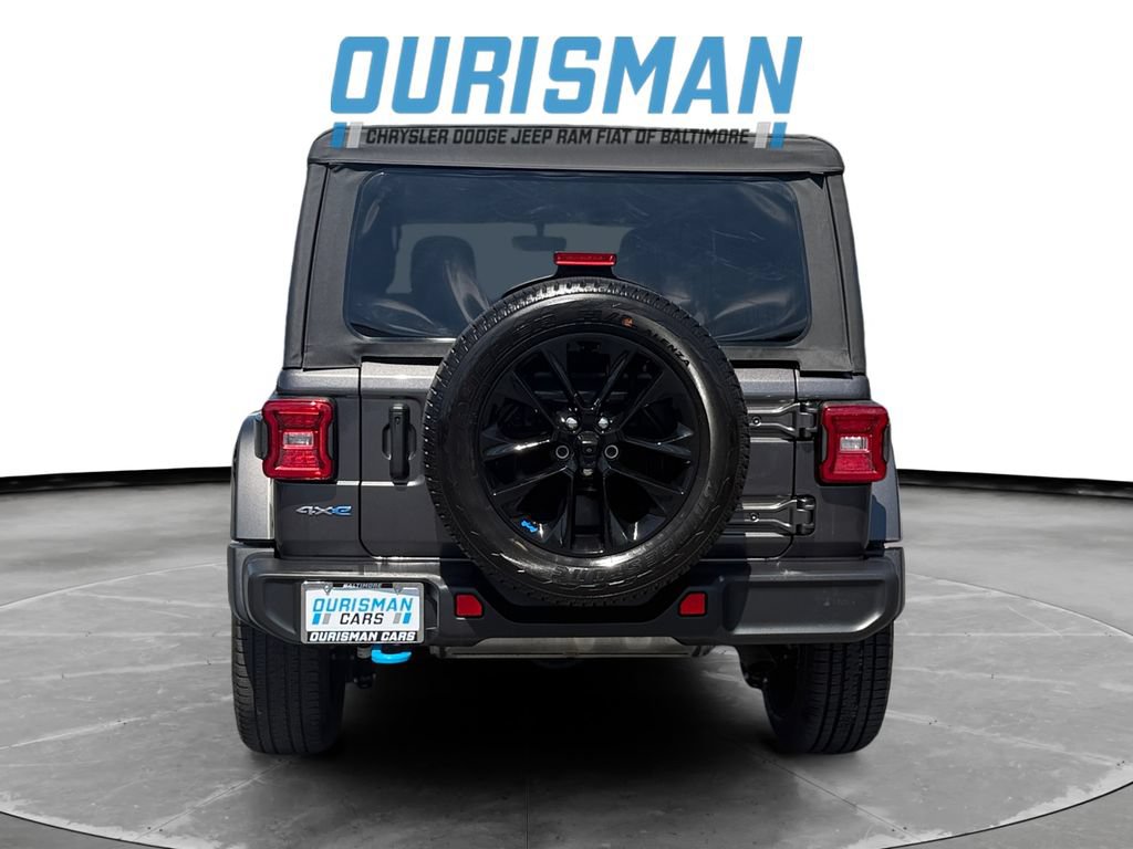 Used 2023 Jeep Wrangler Unlimited Sahara w/ Cold Weather Group AWD/4WD image 5