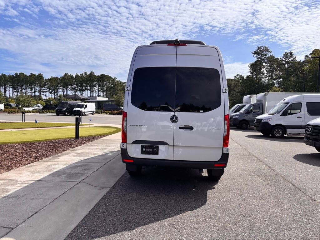 Used 2024 Mercedes-Benz Sprinter 2500 image 8