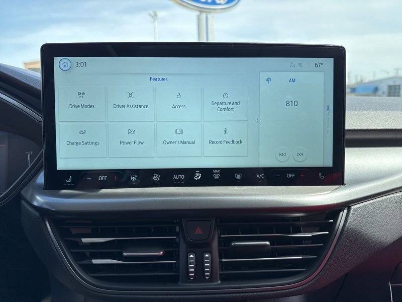 New 2025 Ford Escape SE image 36