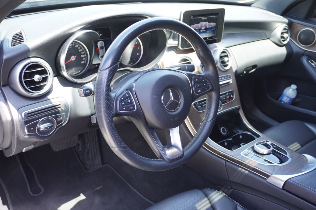 Used 2018 Mercedes-Benz C 300 Sedan image 3