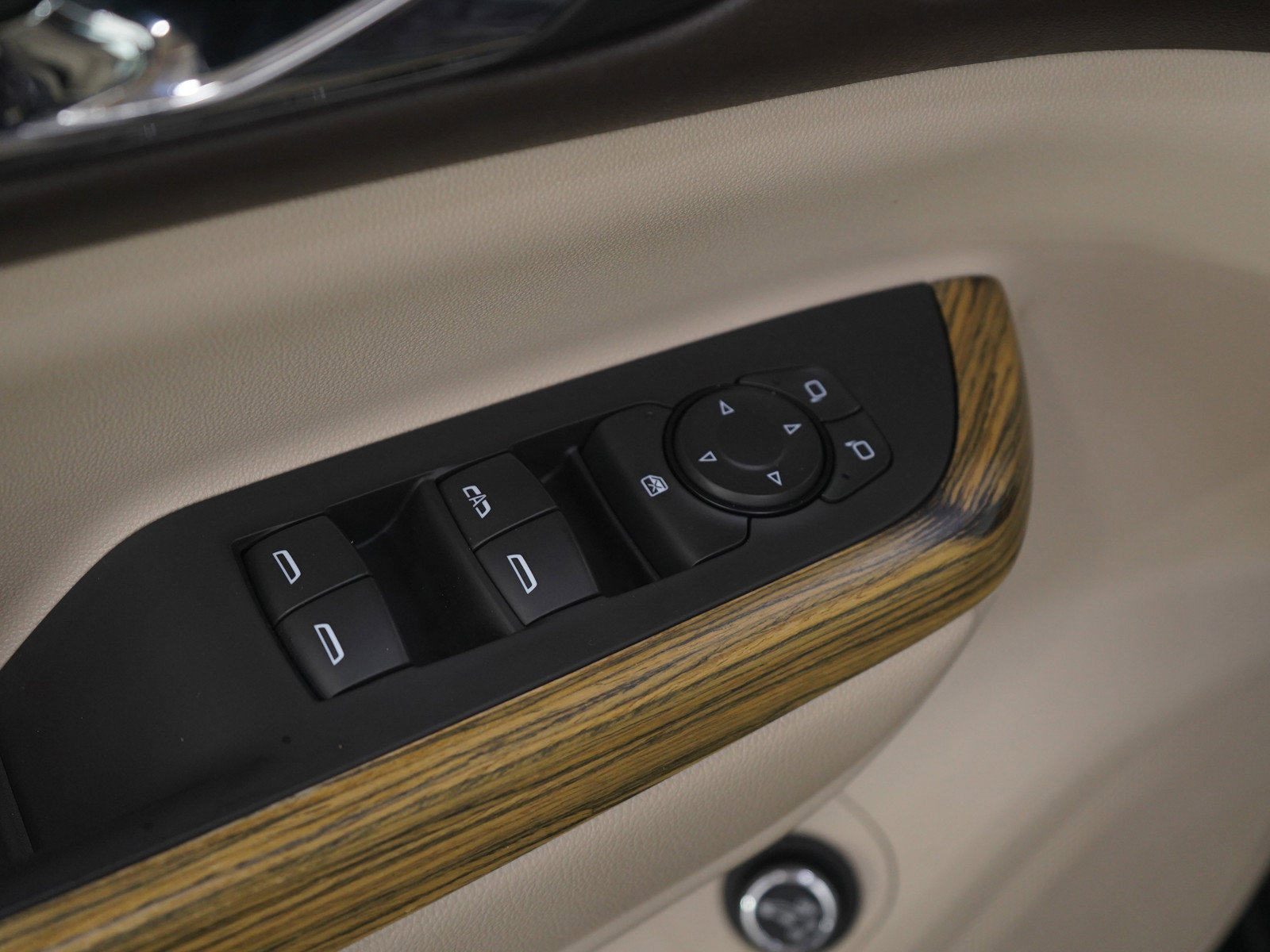 Used 2018 GMC Acadia Denali w/ Technology Package image 20