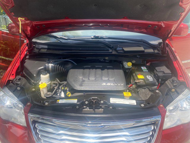 Used 2012 Chrysler Town & Country Touring w/ Entertainment Group #1 image 18