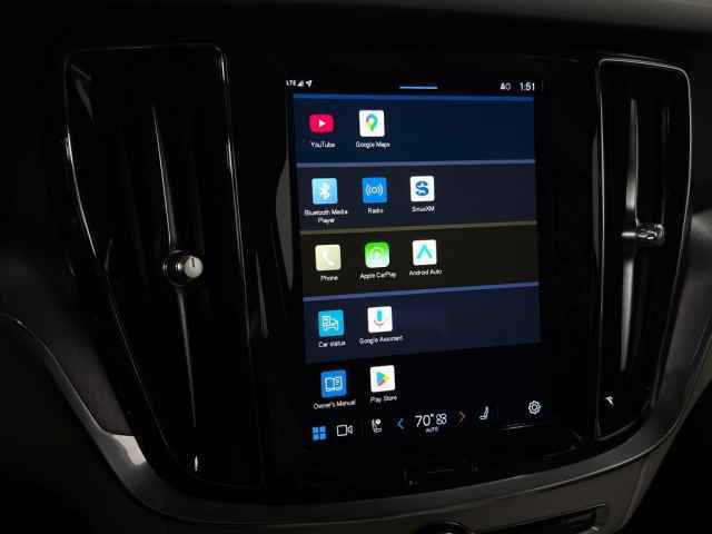 Used 2023 Volvo S60 B5 Core w/ Climate Package image 25