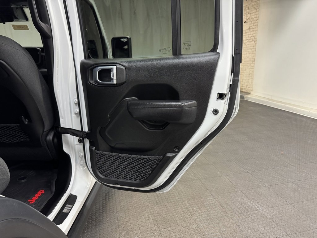 Used 2024 Jeep Wrangler Unlimited Rubicon w/ Convenience Group image 14