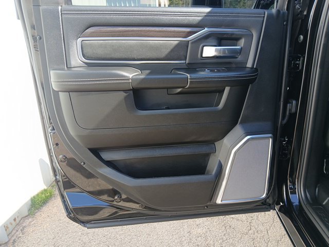 New 2026 RAM 4500 4x4 Crew Cab DRW w/ Laramie Trim Package image 16
