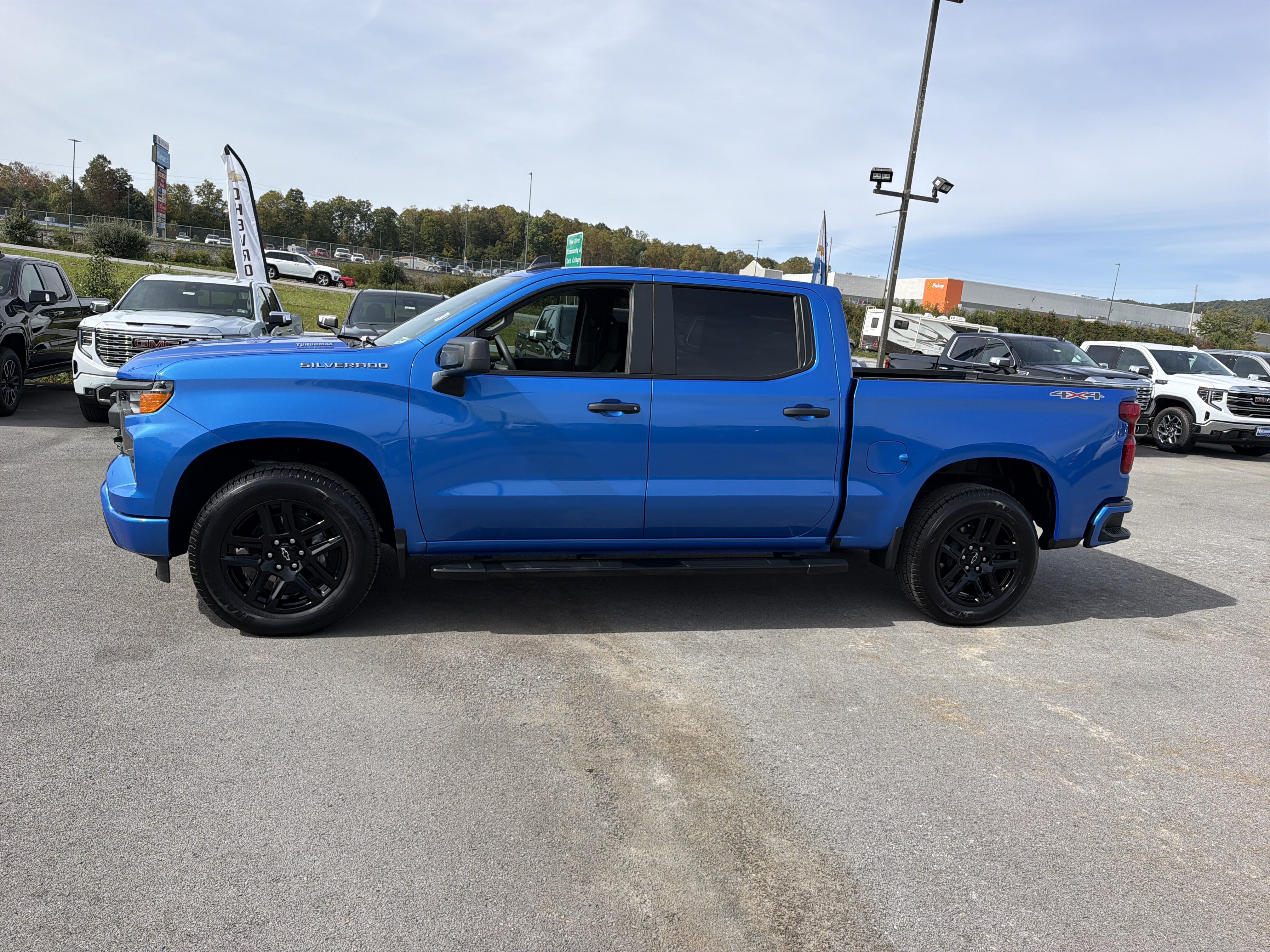Certified 2026 Chevrolet Silverado 1500 Custom AWD/4WD image 11