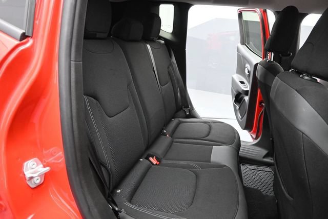 Used 2023 Jeep Renegade Latitude w/ Premium Group AWD/4WD image 22