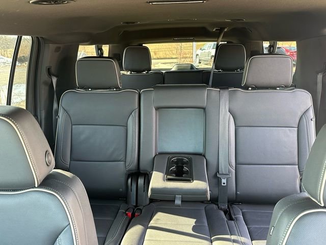 Used 2024 GMC Yukon XL SLT image 41