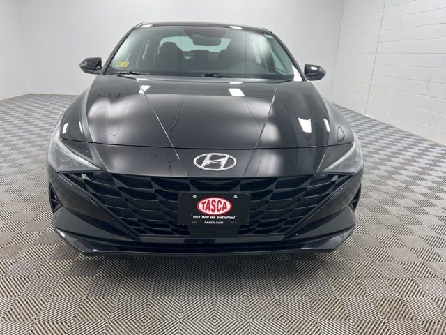 Used 2023 Hyundai Elantra SEL w/ Convenience Package image 3