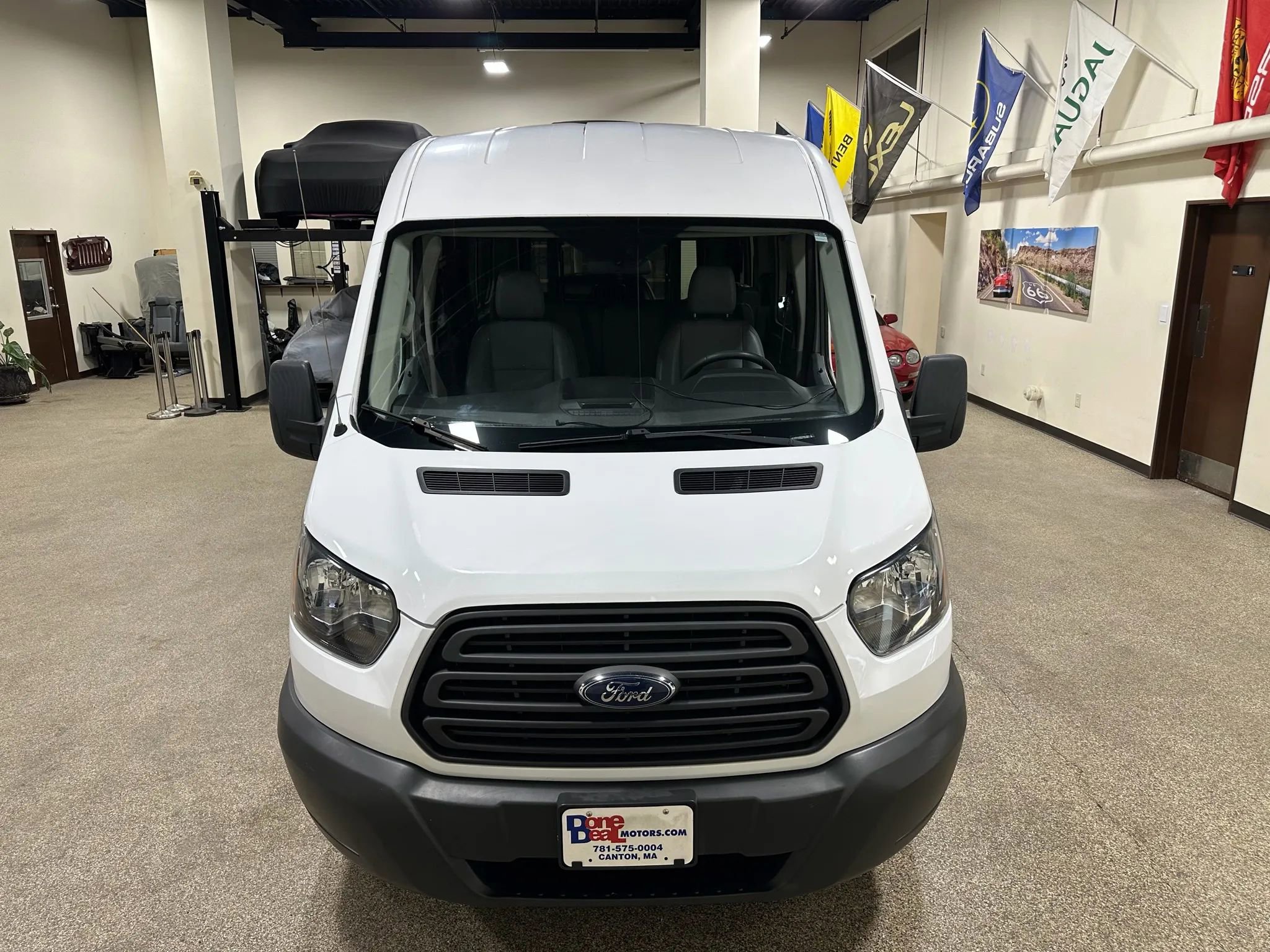 Used 2015 Ford Transit 250 148 Medium Roof RWD image 5