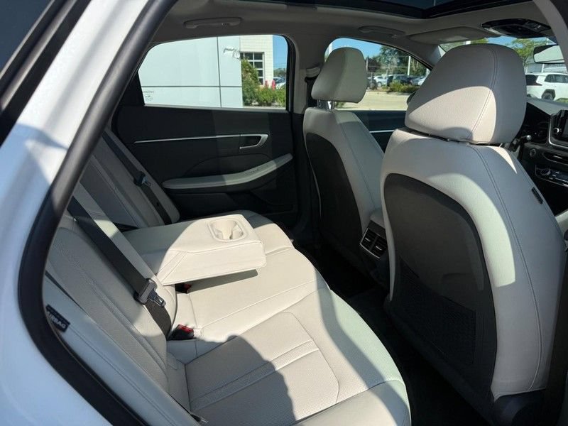 Used 2022 Hyundai Sonata Limited FWD image 12