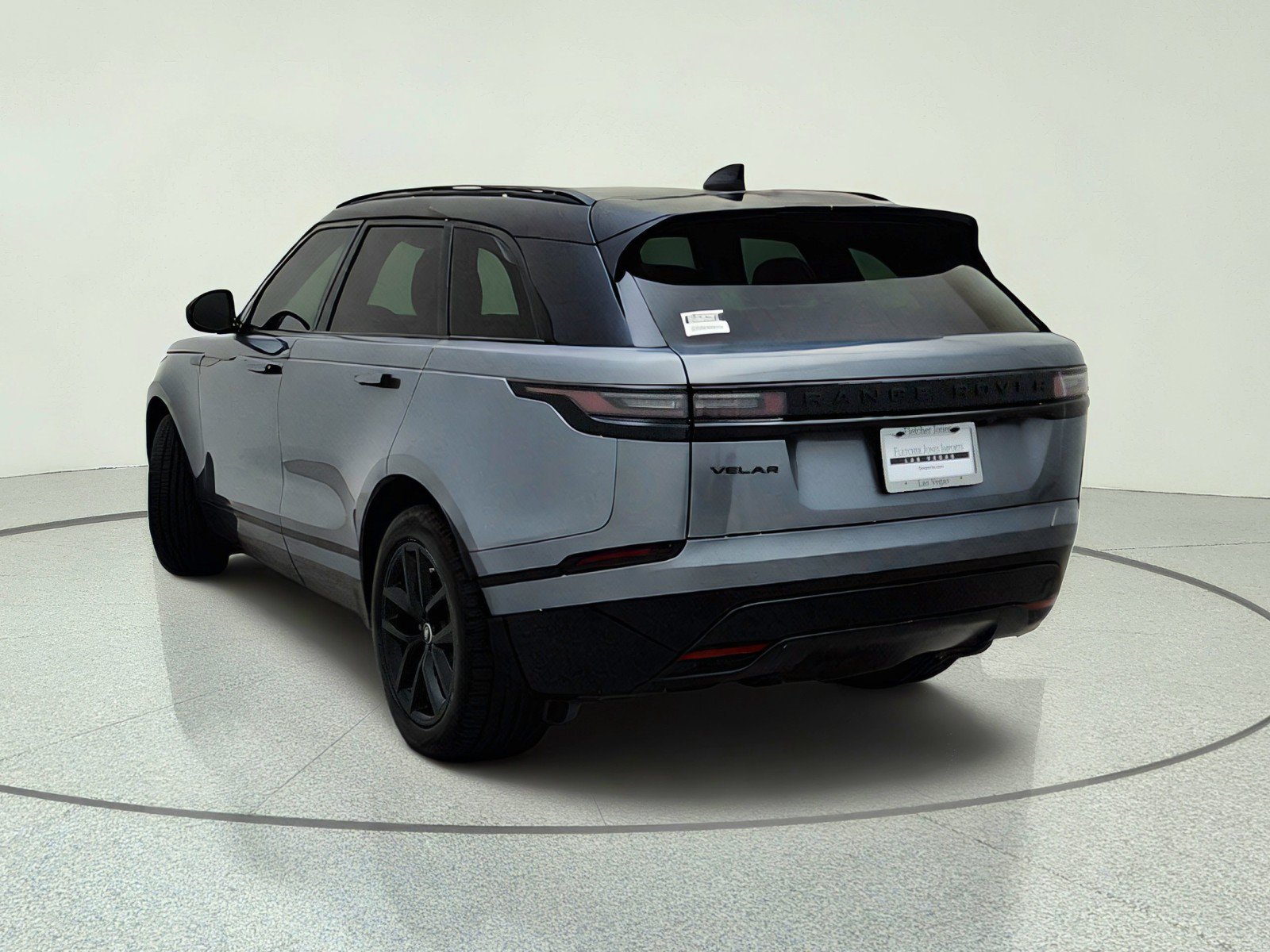 Used 2025 Land Rover Range Rover Velar Dynamic SE AWD/4WD image 15