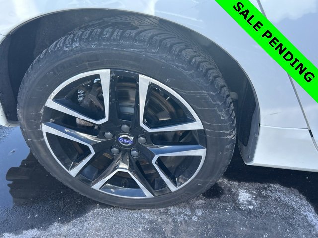 Used 2017 Volvo S60 T5 Dynamic image 6