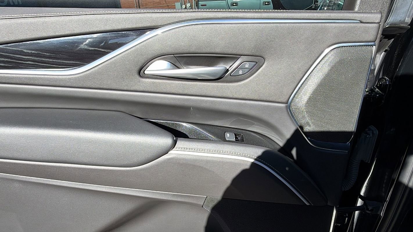 Used 2024 Cadillac Escalade ESV Sport w/ Touring Package image 10