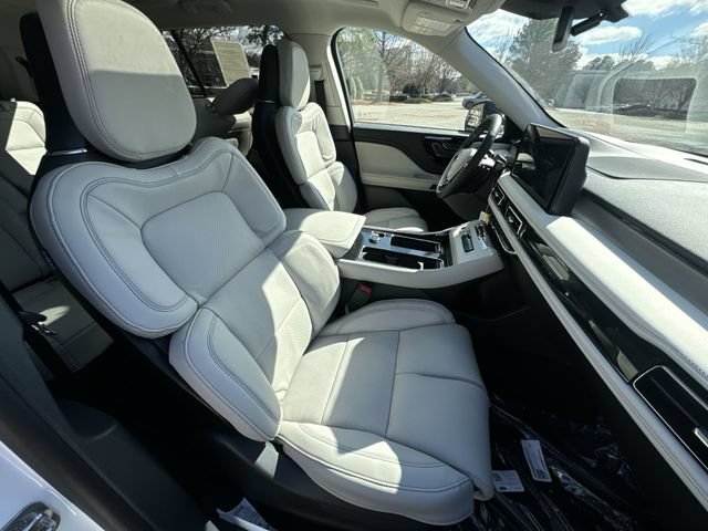New 2026 Lincoln Aviator Reserve w/ Luxury Package RWD image 27