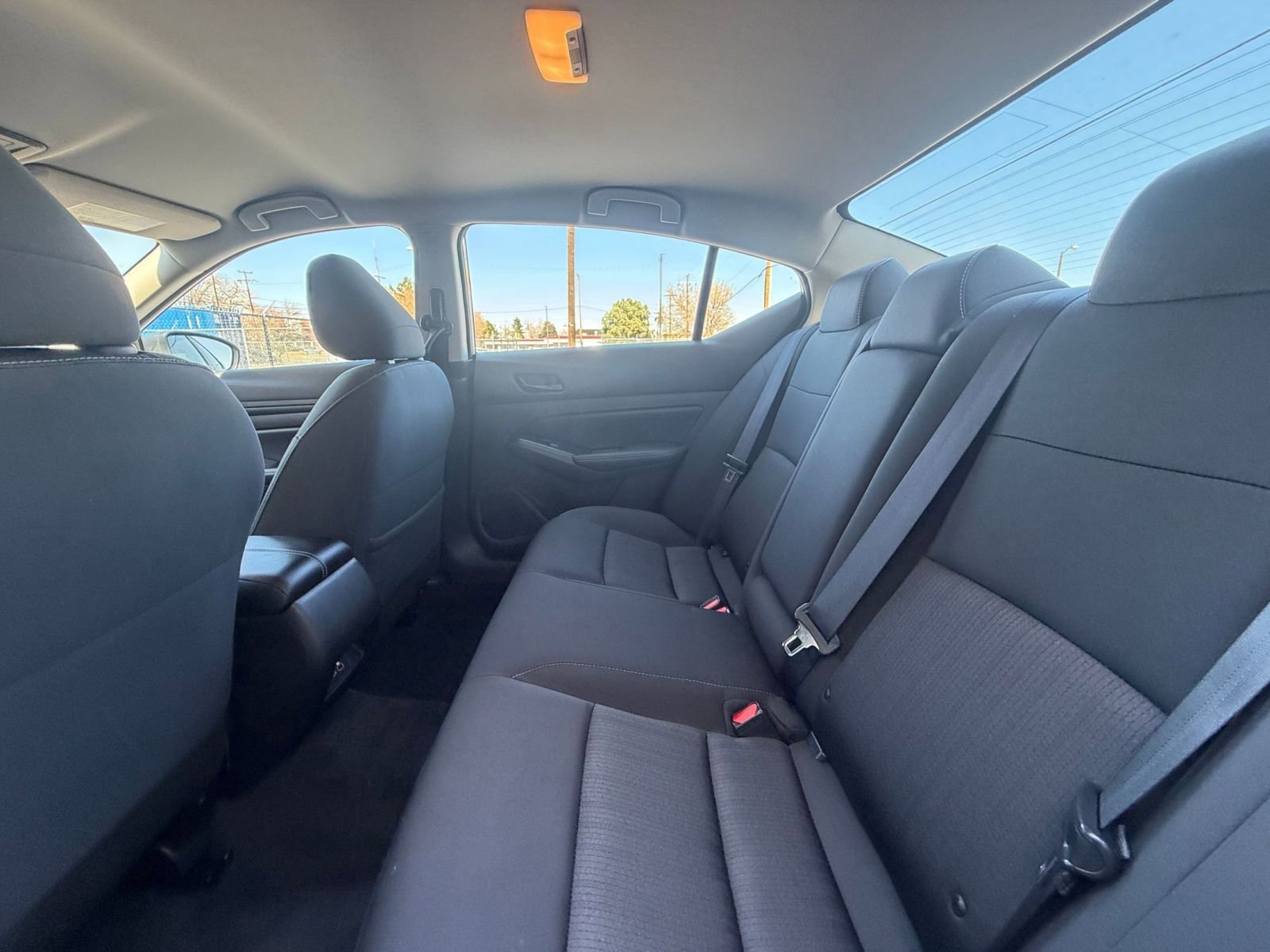 Used 2025 Nissan Altima 2.5 SV FWD image 23