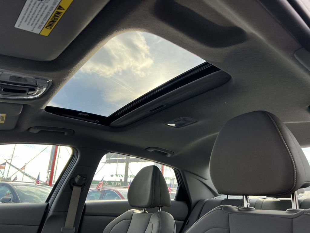 Used 2024 Hyundai Elantra SEL w/ Convenience Package image 21