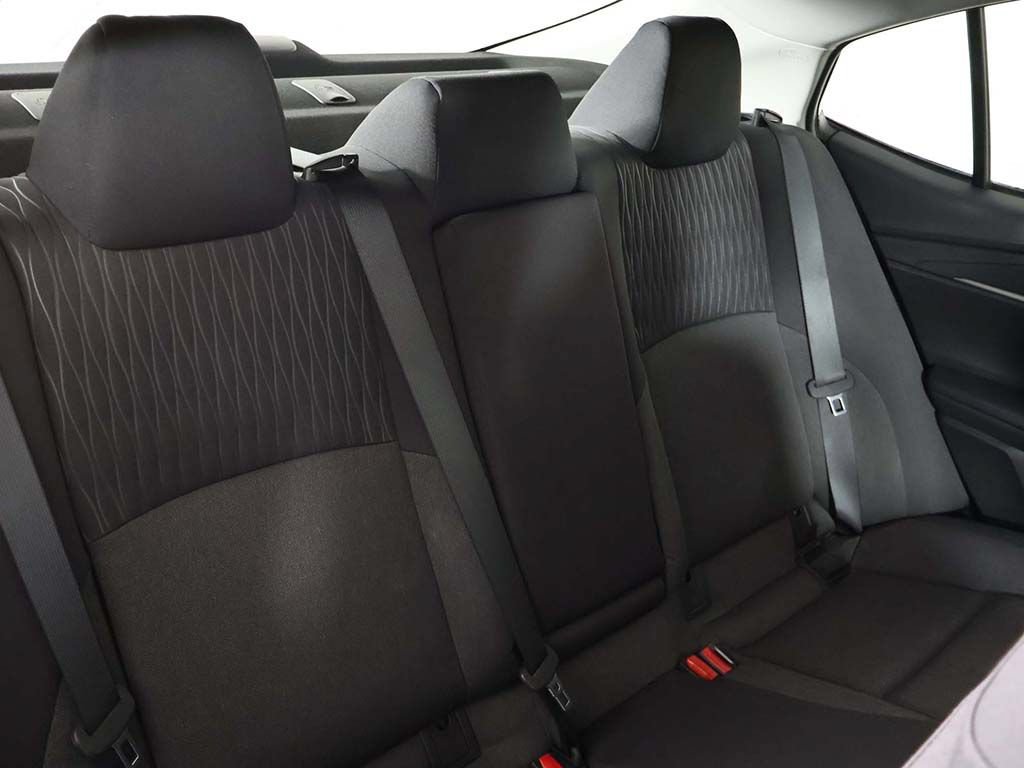 Used 2025 Toyota Camry LE FWD image 31