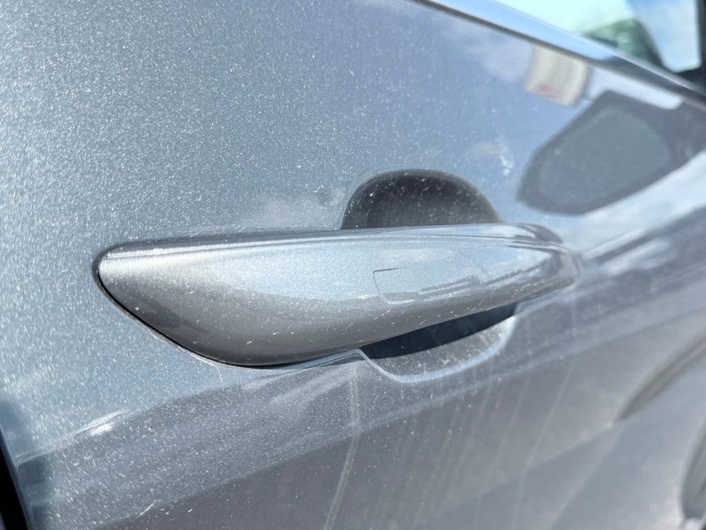 New 2025 Hyundai Elantra Limited image 19