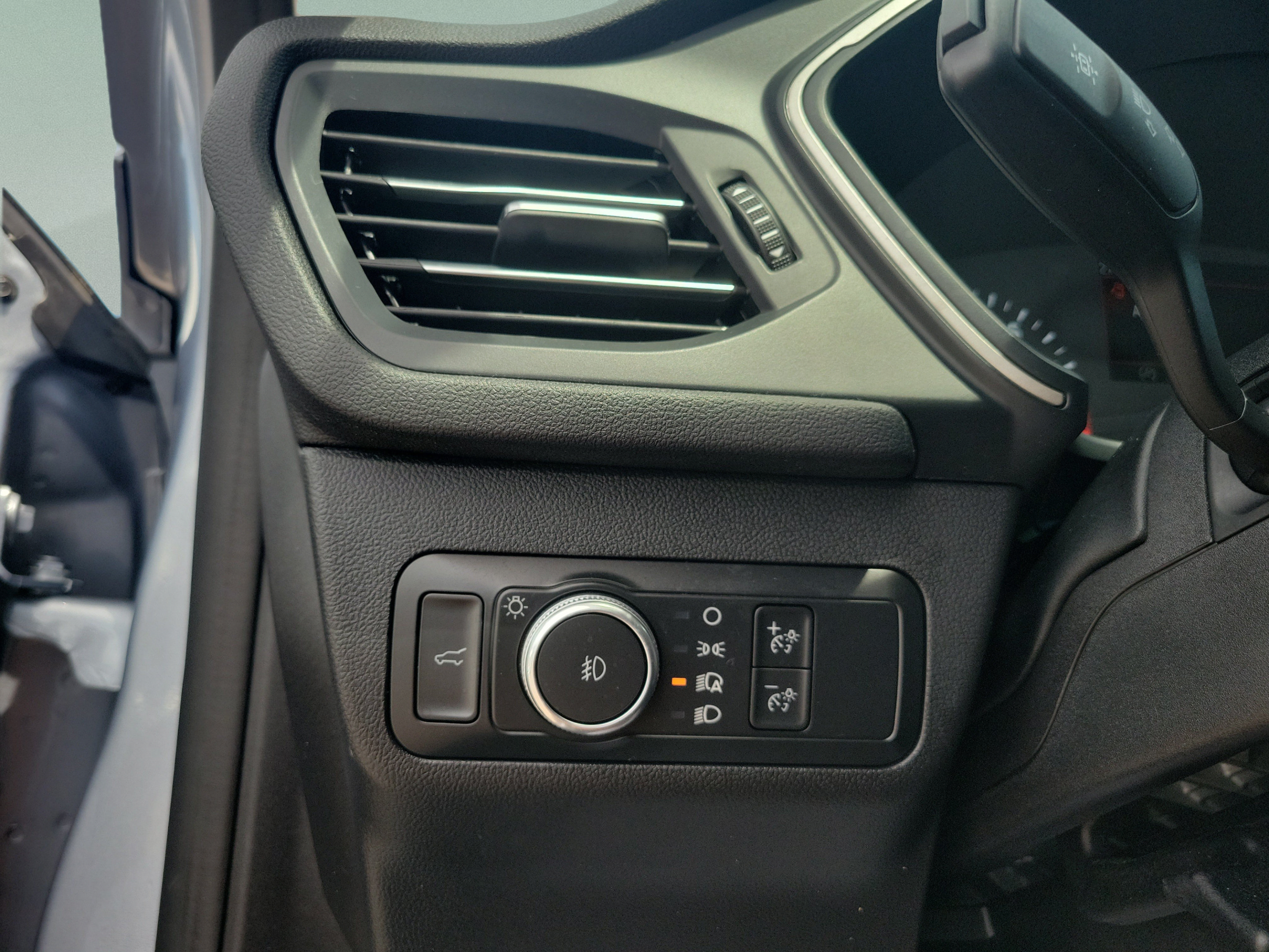 Used 2022 Ford Escape SEL FWD image 20