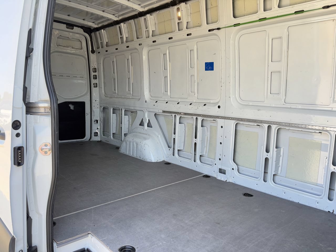 Used 2023 Mercedes-Benz Sprinter 2500 image 25