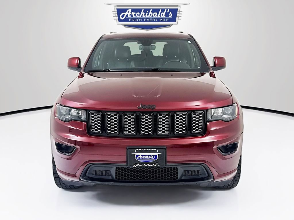 Used 2020 Jeep Grand Cherokee Altitude image 2
