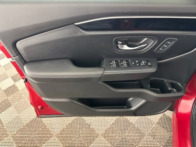 Certified 2025 Honda Pilot Touring image 22