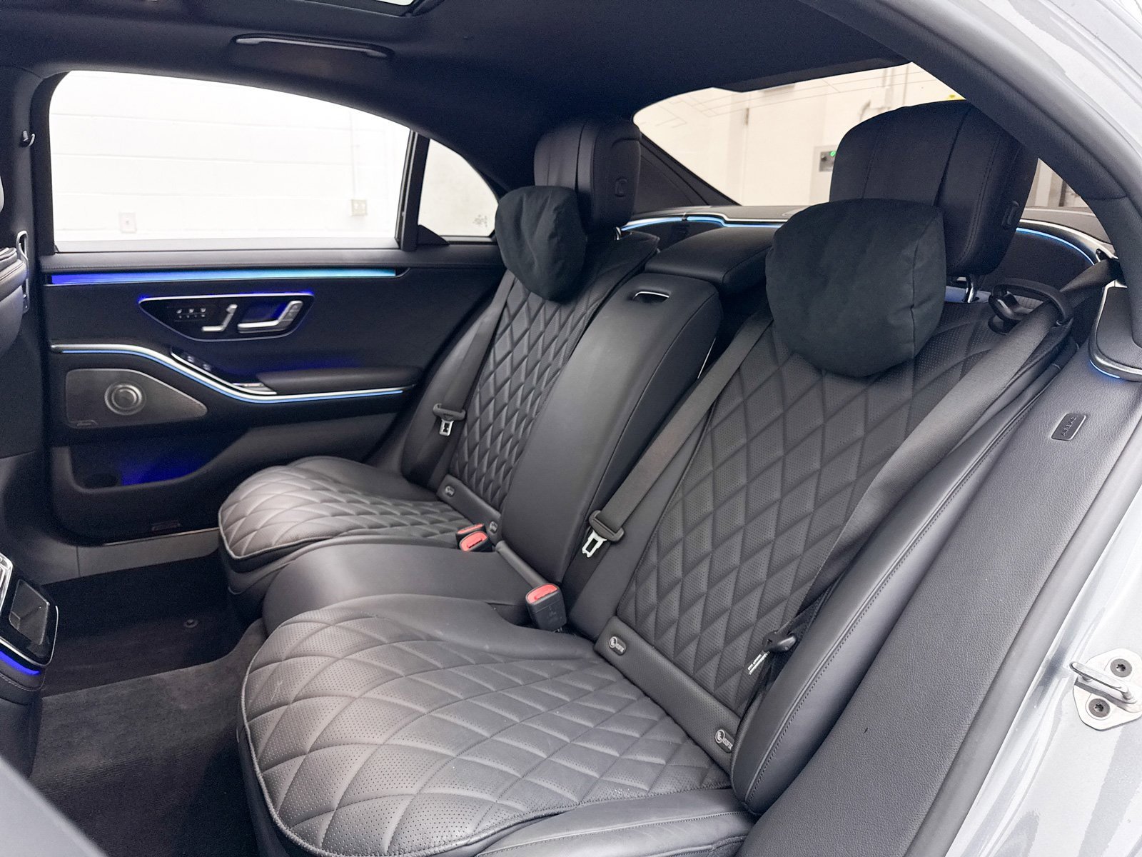 Used 2023 Mercedes-Benz S 500 4MATIC w/ AMG Line image 28