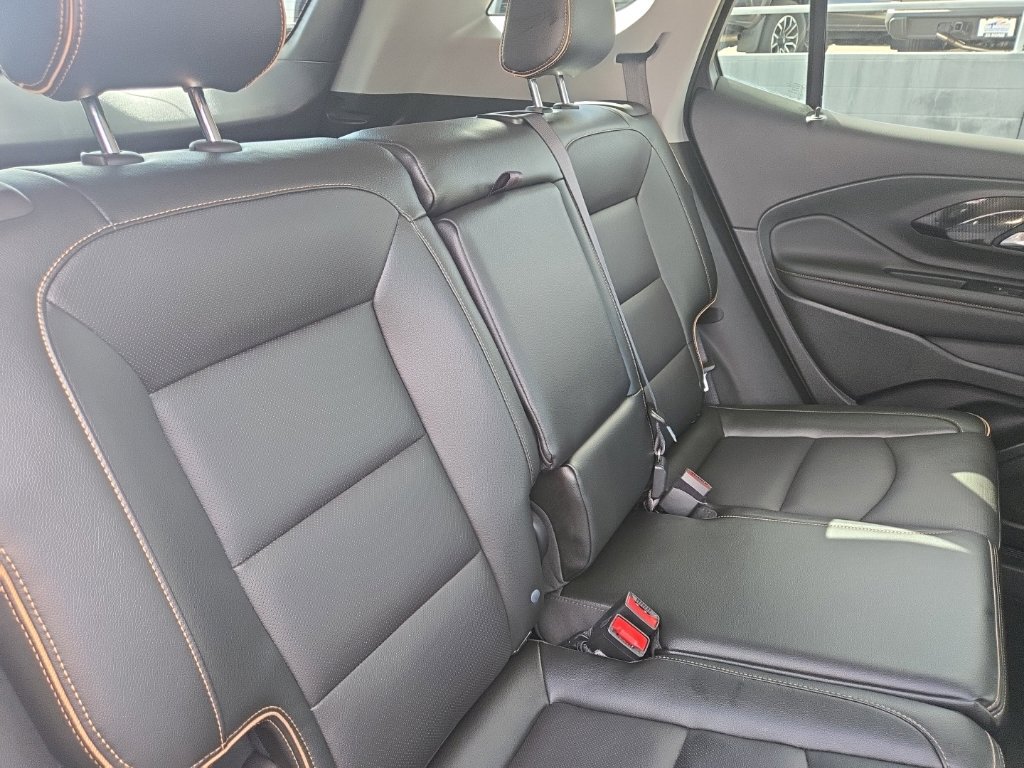 Used 2024 GMC Terrain AT4 AWD/4WD image 11