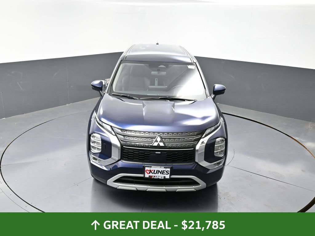 Used 2024 Mitsubishi Outlander SE image 46