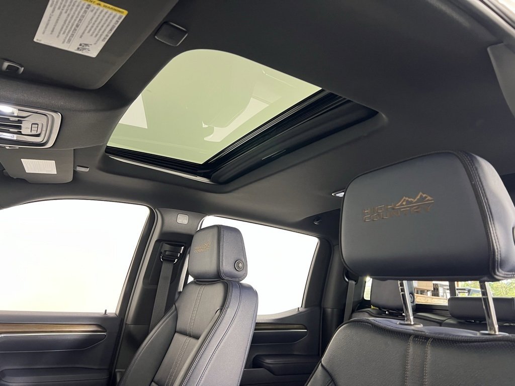 Used 2025 Chevrolet Silverado 1500 High Country w/ Technology Package image 21