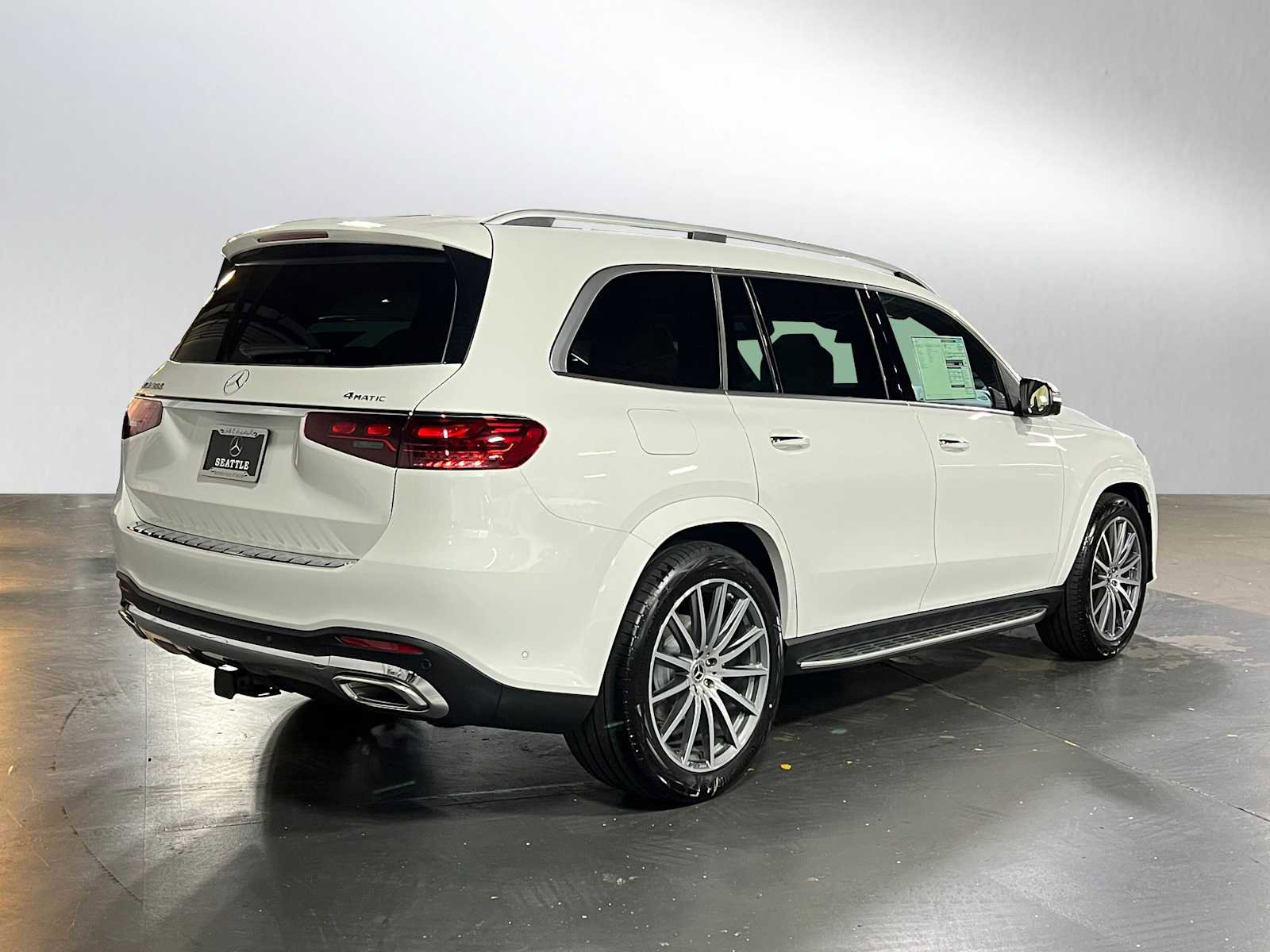 New 2025 Mercedes-Benz GLS 580 4MATIC image 3