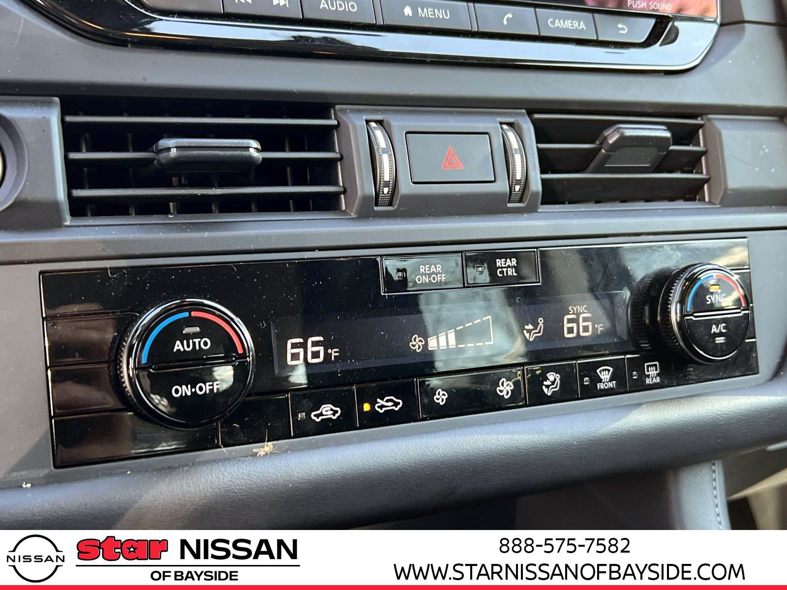 Used 2024 Nissan Pathfinder S image 25