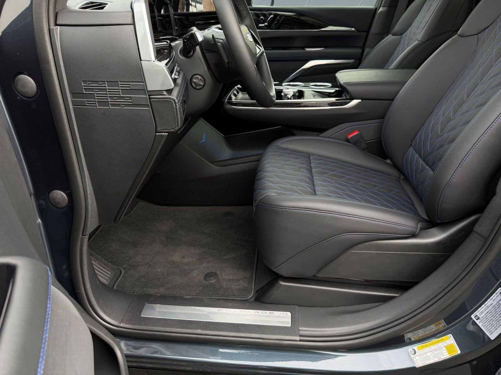 New 2026 Cadillac Escalade IQ Luxury 1 AWD/4WD image 4
