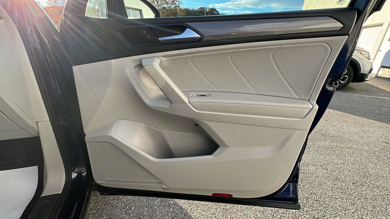 Used 2022 Volkswagen Tiguan SE image 12