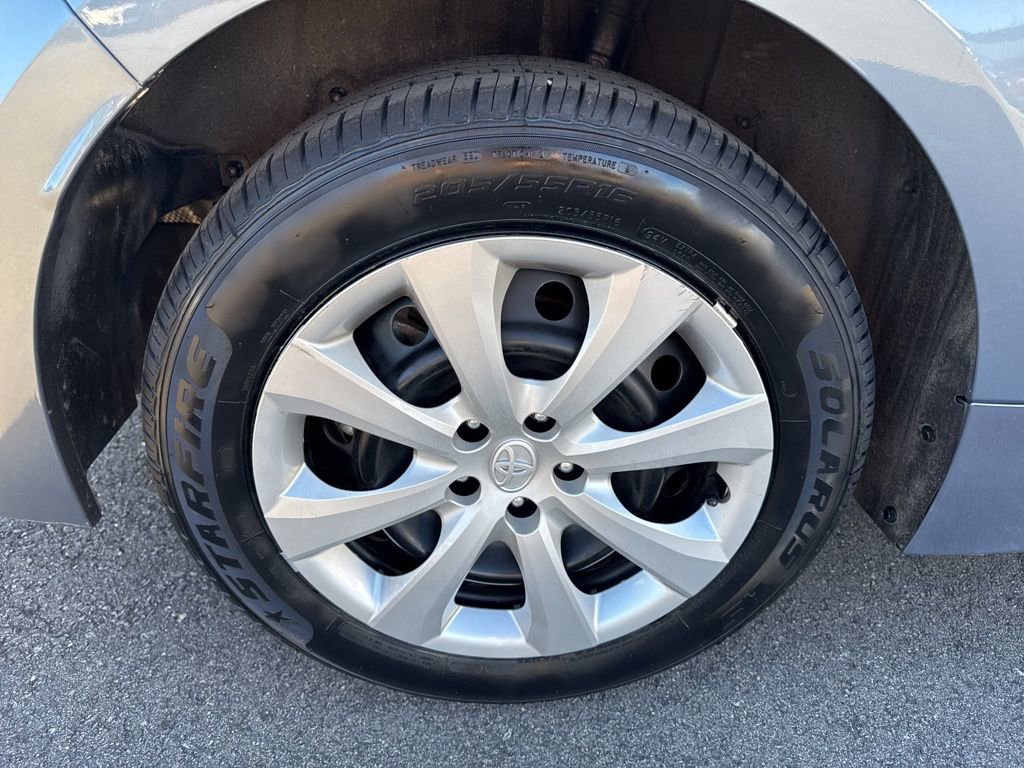 Used 2024 Toyota Corolla LE image 27