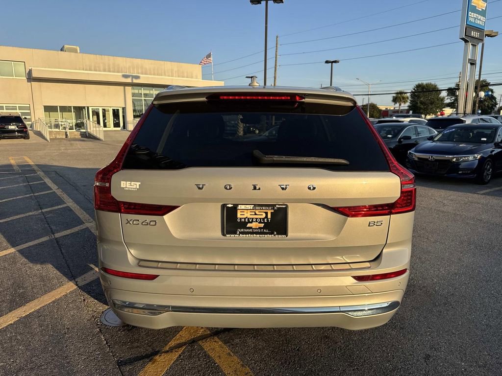 Used 2023 Volvo XC60 B5 Ultimate w/ Protection Package Premier image 7