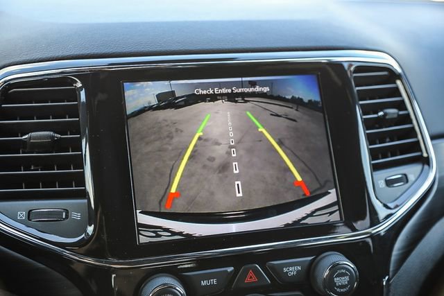 Used 2021 Jeep Grand Cherokee Laredo X RWD image 25