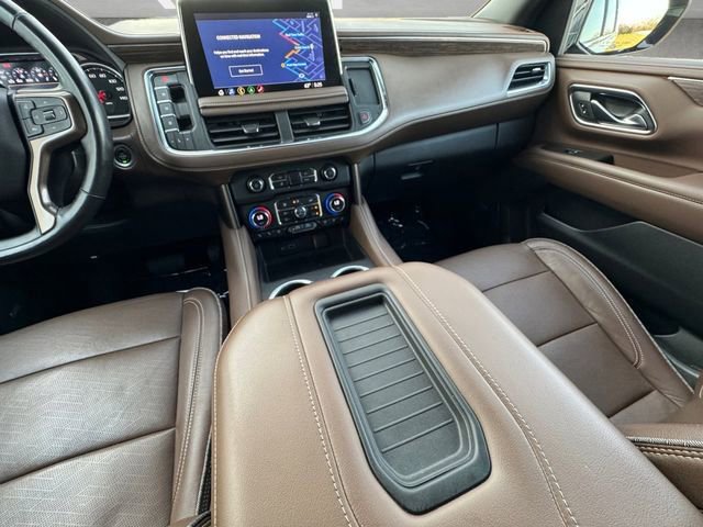 Used 2021 Chevrolet Suburban High Country RWD image 3