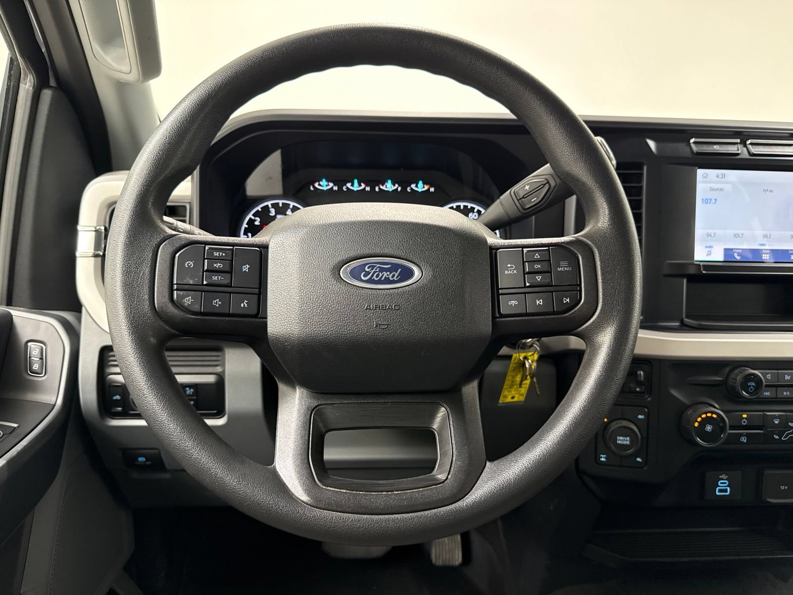 Used 2023 Ford F250 XL w/ STX Appearance Package AWD/4WD image 26