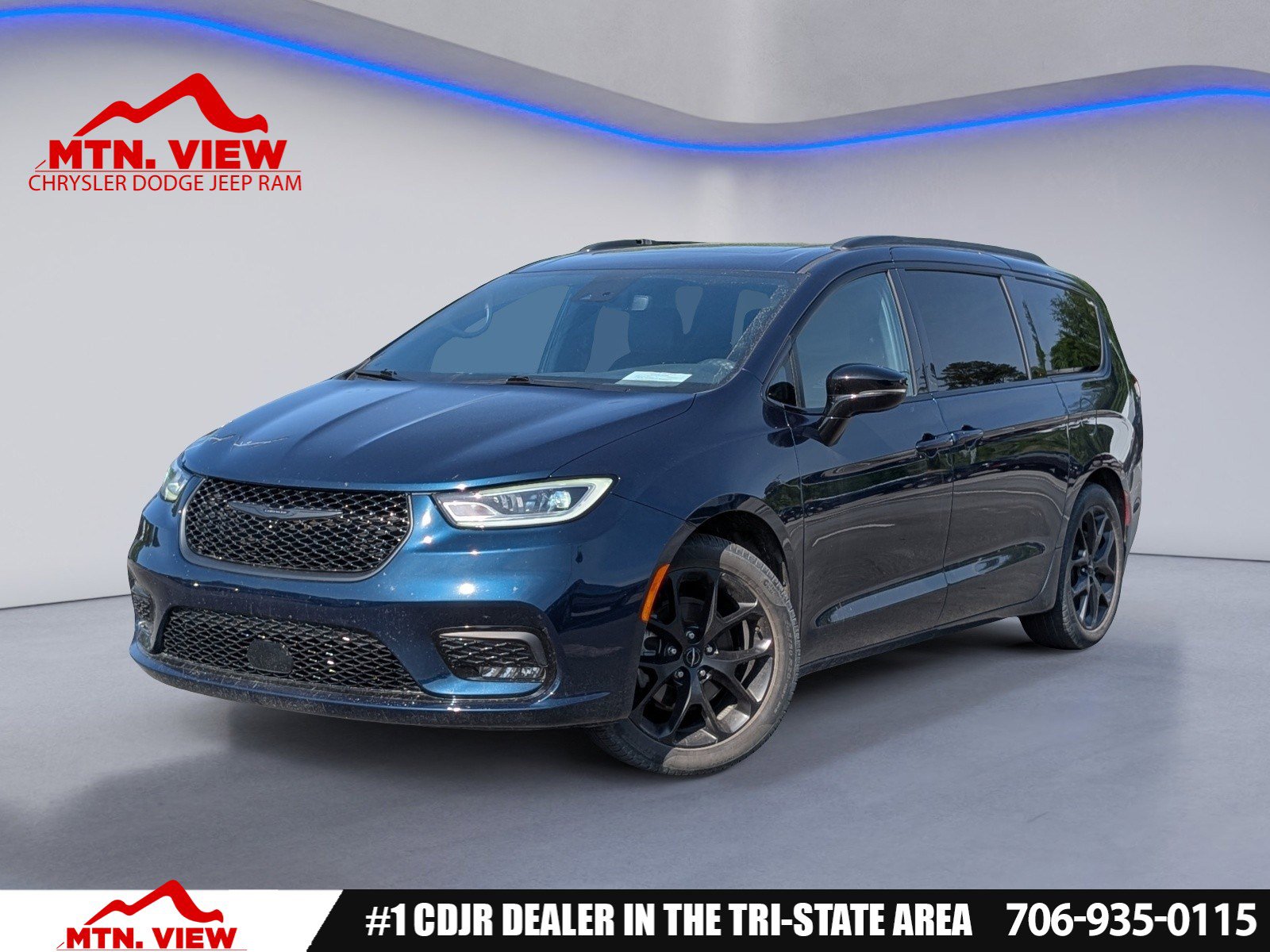 Used 2024 Chrysler Pacifica Touring-L w/ S Appearance Package FWD image 1