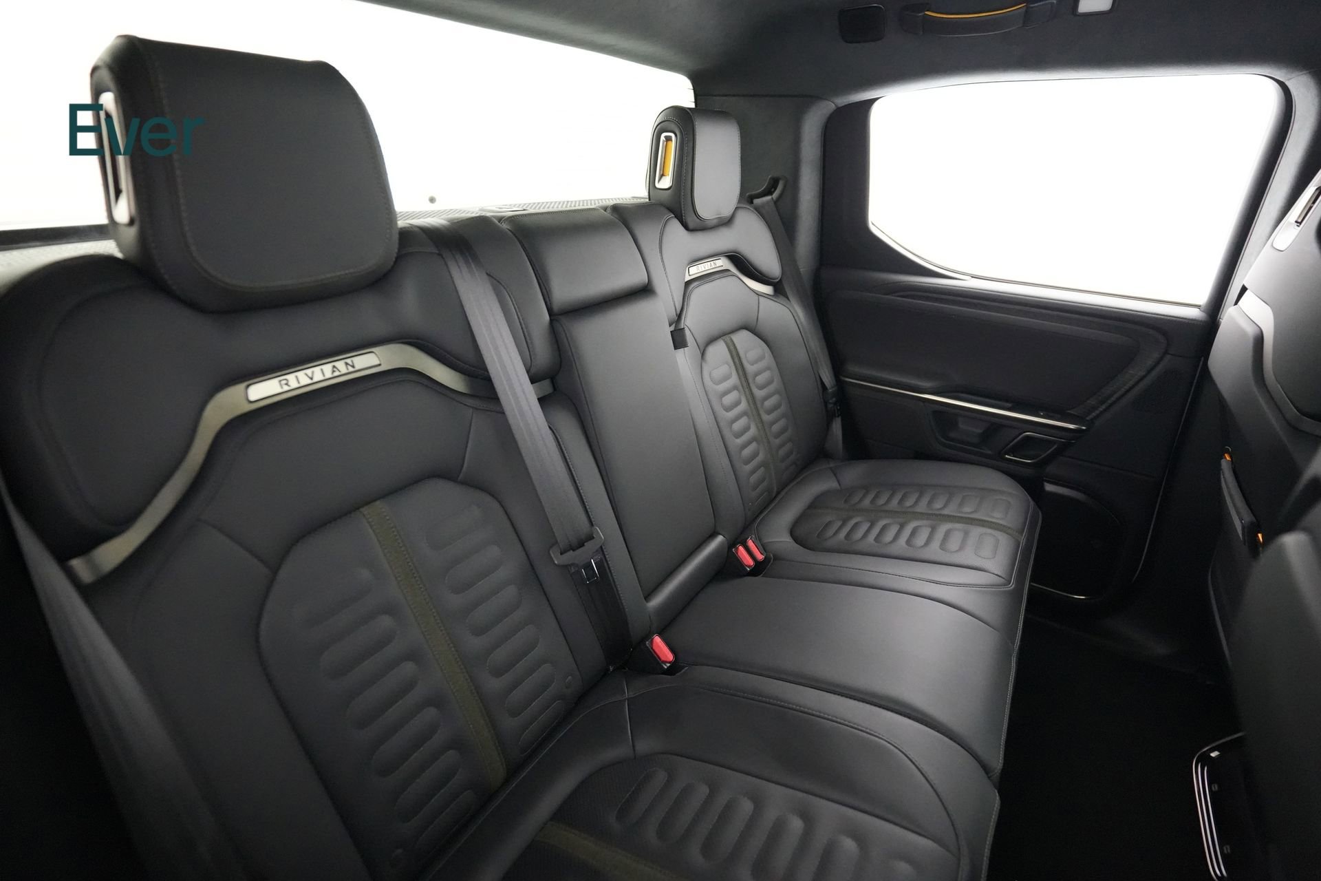 Used 2023 Rivian R1T Adventure image 5