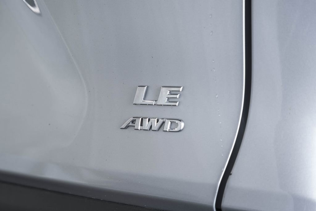 Used 2025 Toyota RAV4 LE image 7