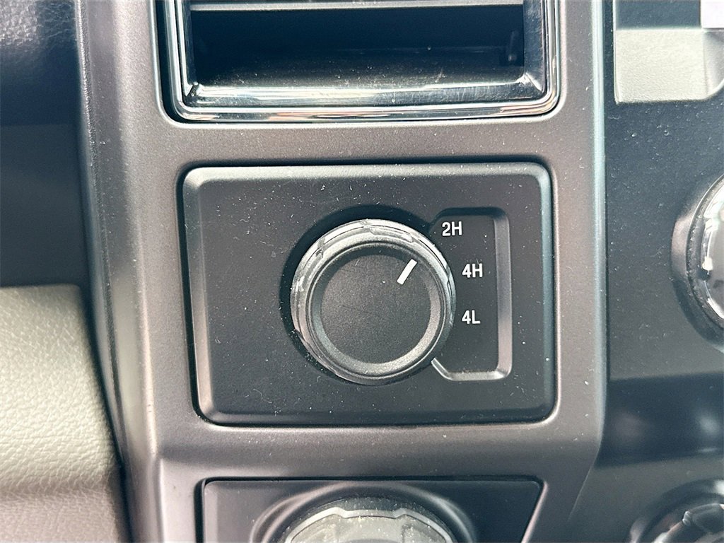 Used 2019 Ford F150 XLT w/ Trailer Tow Package image 16