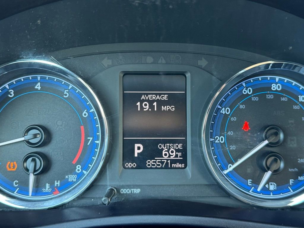 Used 2017 Toyota Corolla LE image 24