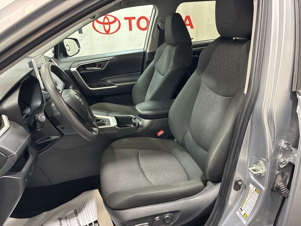 Used 2023 Toyota RAV4 XLE AWD/4WD image 24