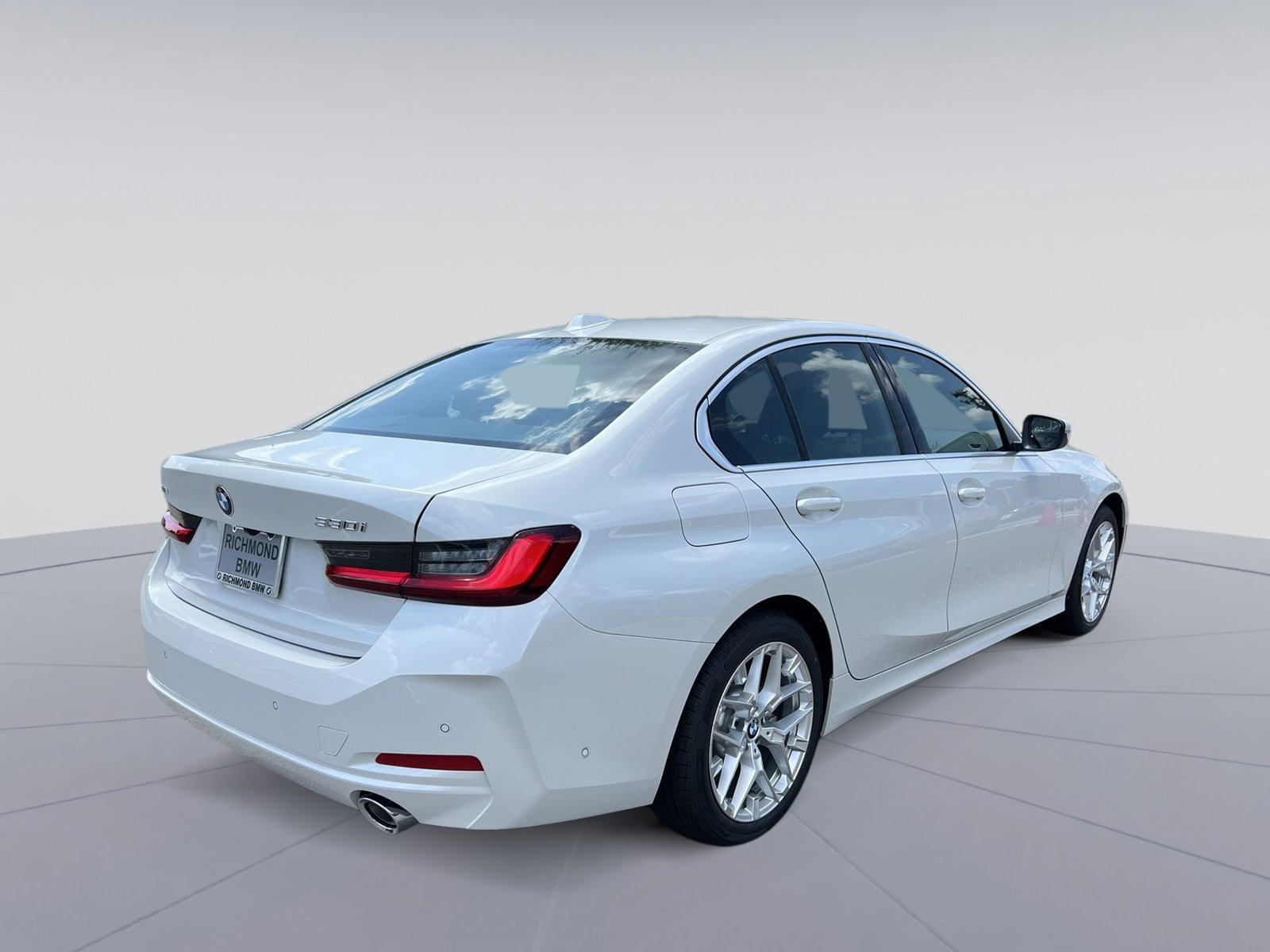 New 2025 BMW 330i xDrive Sedan w/ Premium Package image 5