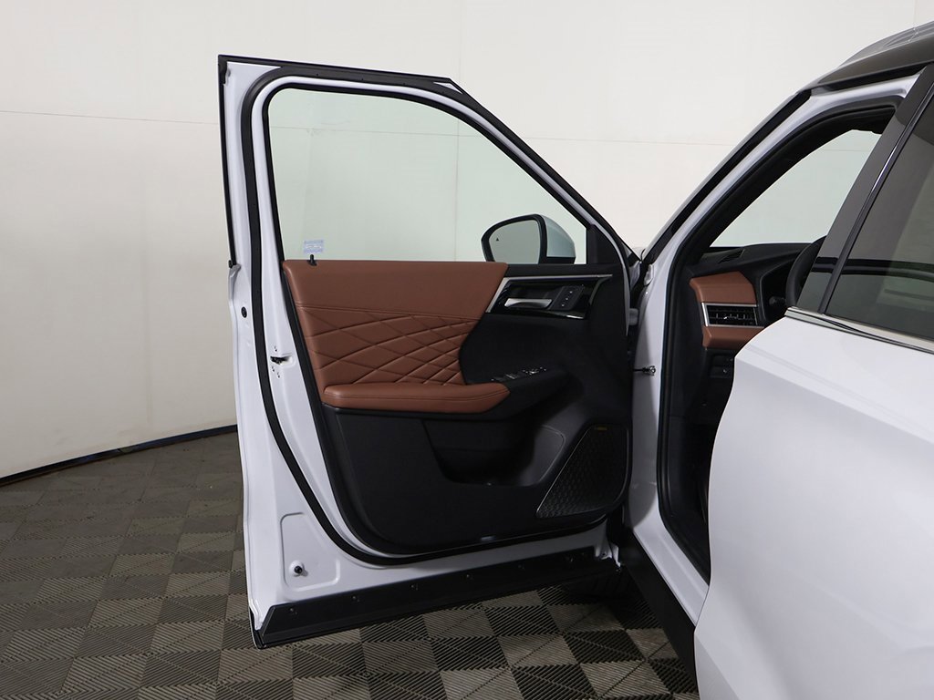 New 2025 Mitsubishi Outlander SEL image 25
