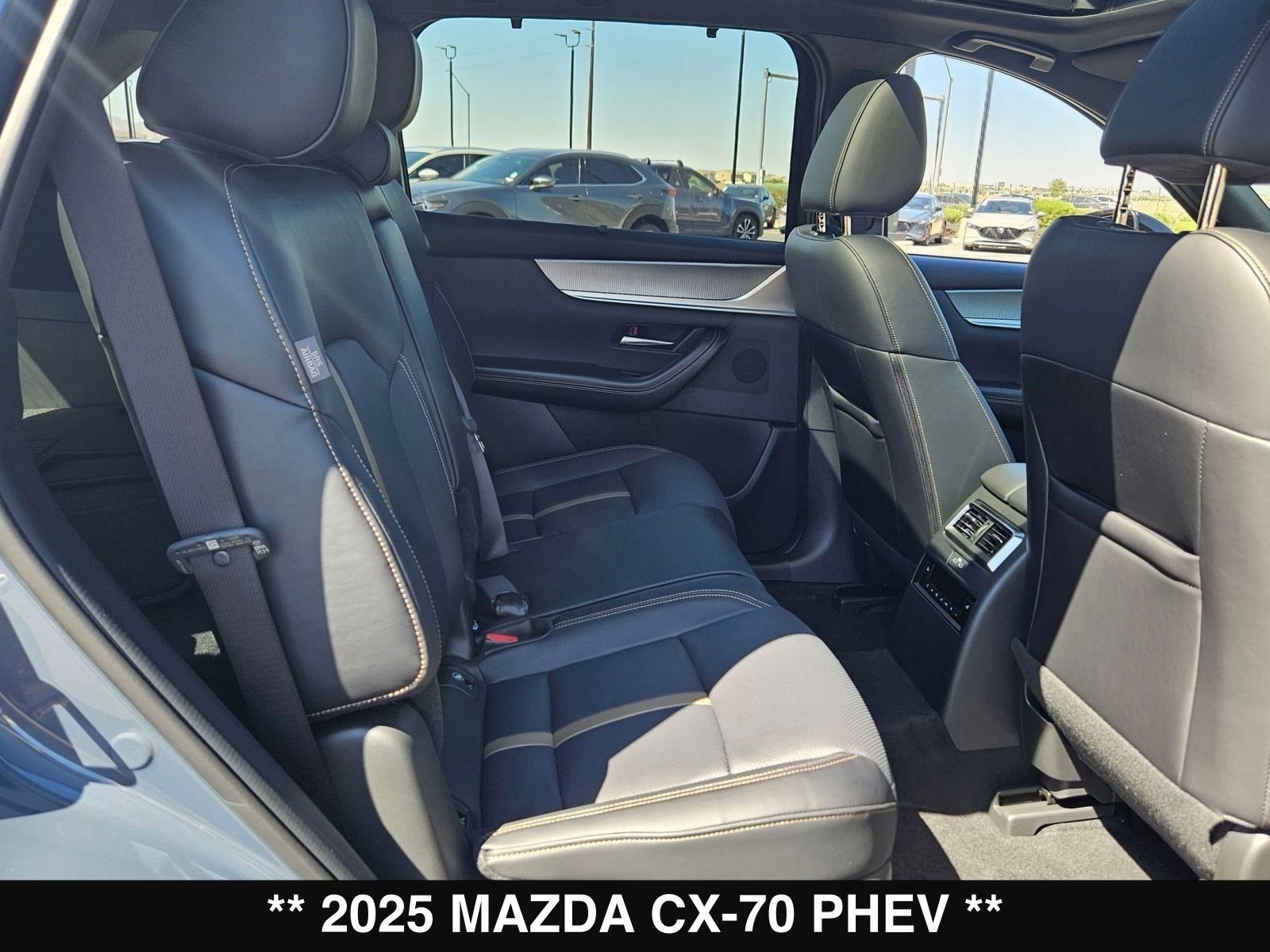 New 2025 MAZDA CX-70 Plug-In Hybrid w/ Premium Plus image 24