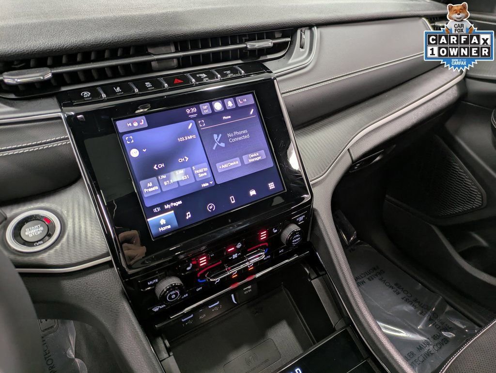 Used 2023 Jeep Grand Cherokee Altitude image 12